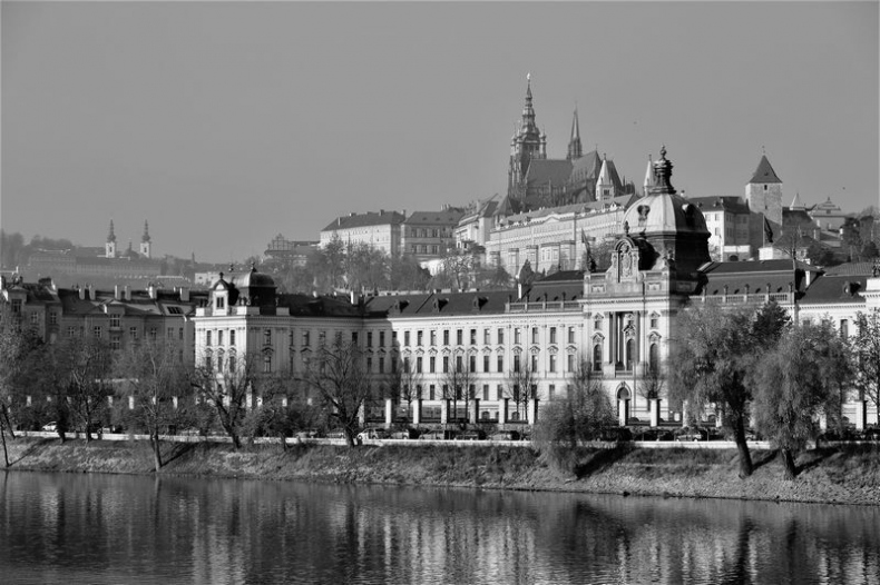 Иллюстрация к книге — Великолепная Прага. Город золотого волшебства [img_39.jpg]