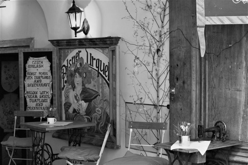 Иллюстрация к книге — Великолепная Прага. Город золотого волшебства [img_41.jpg]