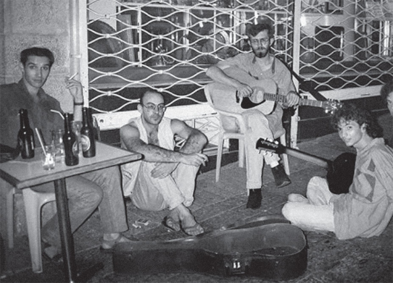 Иллюстрация к книге — Лытдыбр. Дневники, диалоги, проза [i_019.jpg]