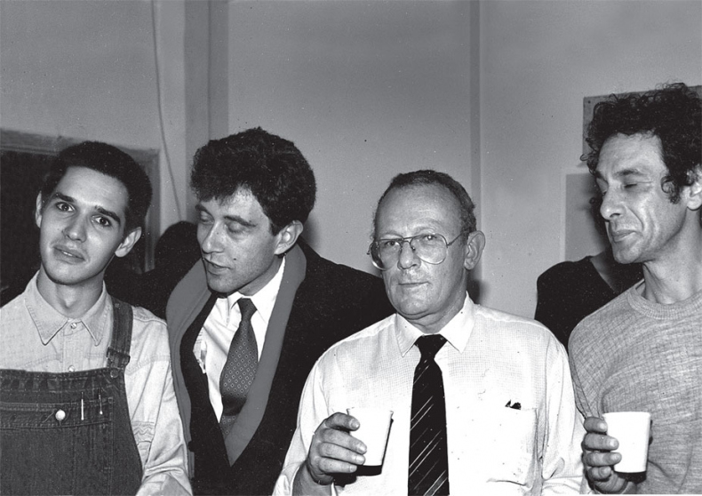 Иллюстрация к книге — Лытдыбр. Дневники, диалоги, проза [i_021.jpg]