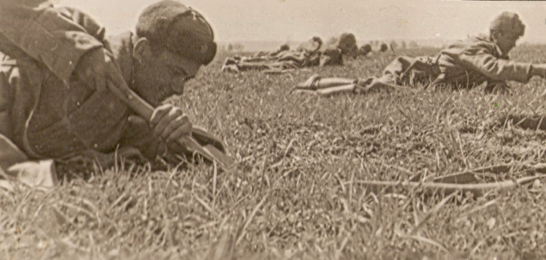 Иллюстрация к книге — Снайпер-инструктор [_2.jpg]