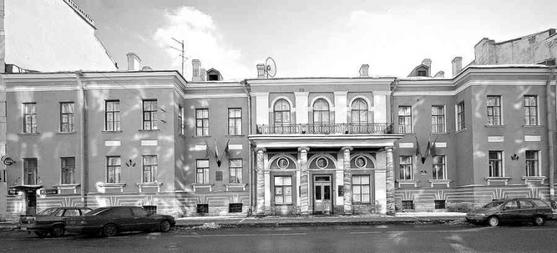 Иллюстрация к книге — История петербургских особняков. Дома и люди [i_082.jpg]