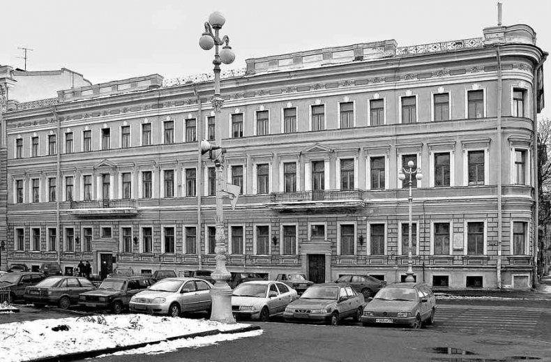 Иллюстрация к книге — История петербургских особняков. Дома и люди [i_169.jpg]