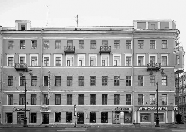 Иллюстрация к книге — История петербургских особняков. Дома и люди [i_211.jpg]