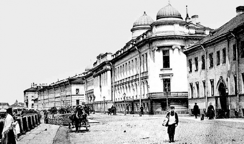 Иллюстрация к книге — История петербургских особняков. Дома и люди [i_313.jpg]