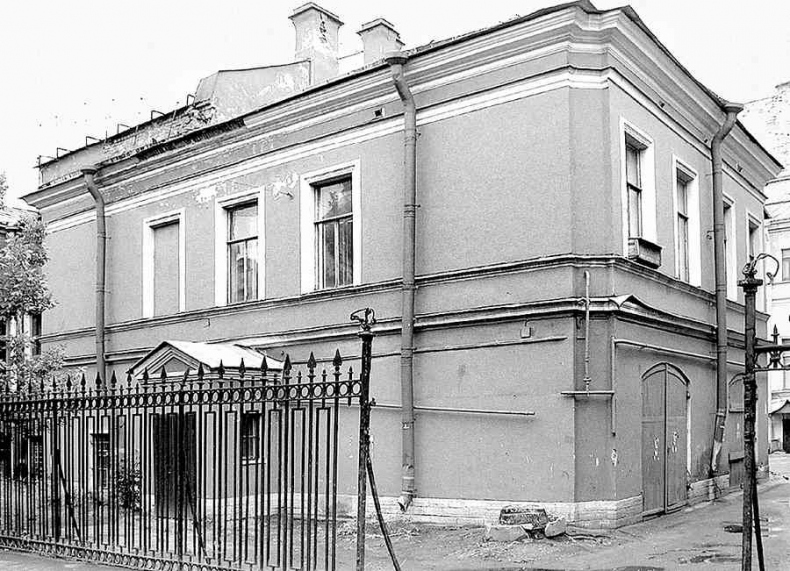 Иллюстрация к книге — История петербургских особняков. Дома и люди [i_347.jpg]