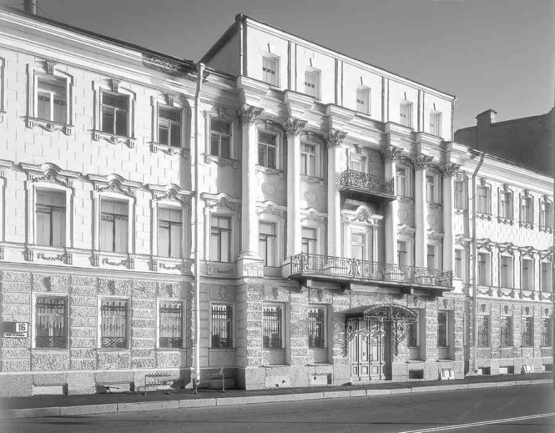 Иллюстрация к книге — История петербургских особняков. Дома и люди [i_401.jpg]