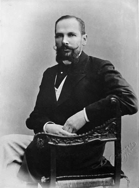 Иллюстрация к книге — Нам нужна великая Россия [i_002.jpg]