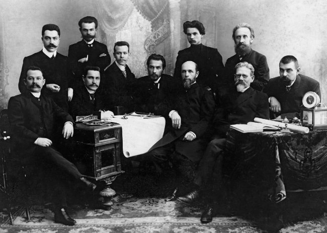 Иллюстрация к книге — Нам нужна великая Россия [i_216.jpg]