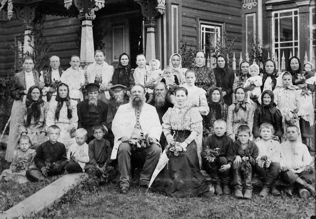 Иллюстрация к книге — Нам нужна великая Россия [i_230.jpg]