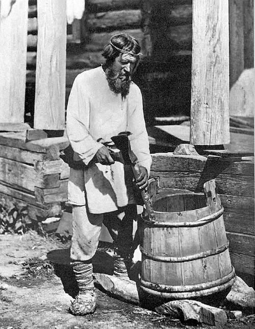 Иллюстрация к книге — Нам нужна великая Россия [i_236.jpg]