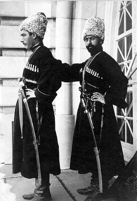 Иллюстрация к книге — Нам нужна великая Россия [i_251.jpg]