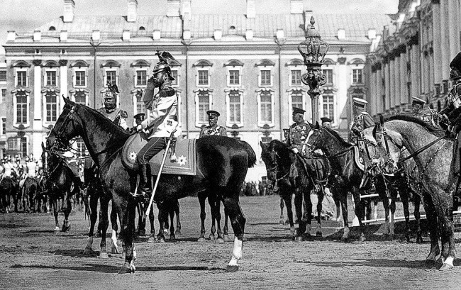 Иллюстрация к книге — Нам нужна великая Россия [i_256.jpg]