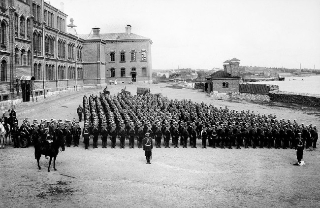 Иллюстрация к книге — Нам нужна великая Россия [i_302.jpg]