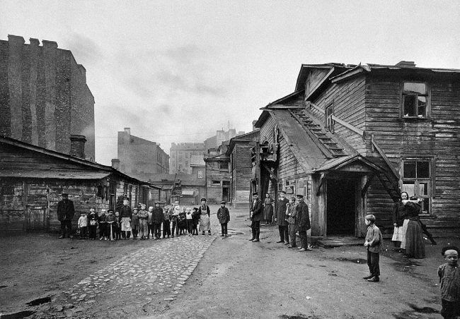 Иллюстрация к книге — Нам нужна великая Россия [i_325.jpg]