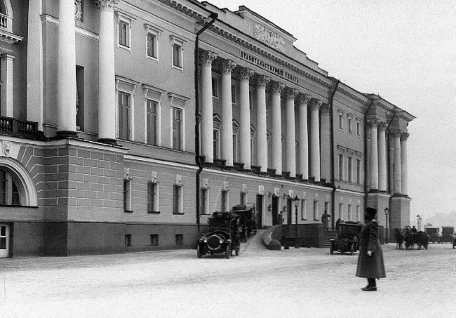 Иллюстрация к книге — Нам нужна великая Россия [i_361.jpg]