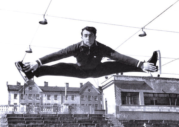 Иллюстрация к книге — О чём молчит лёд? О жизни и карьере великого тренера [i_027.jpg]