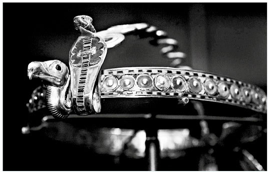 Иллюстрация к книге — Египетские мифы. От пирамид и фараонов до Анубиса и «Книги мертвых» [i_063.jpg]