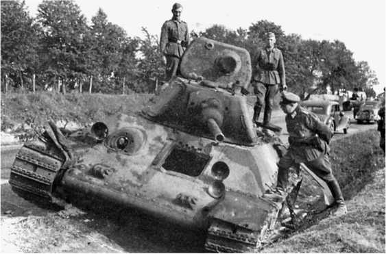 Иллюстрация к книге — Приграничное сражение 1941. Первая битва Великой Отечественной [i_078.jpg]