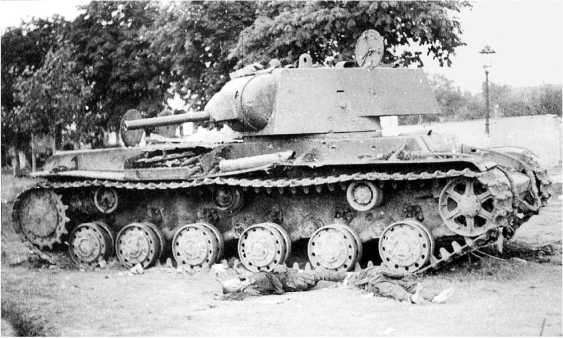 Иллюстрация к книге — Приграничное сражение 1941. Первая битва Великой Отечественной [i_177.jpg]