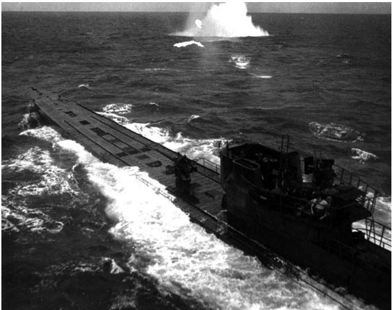 Иллюстрация к книге — Битва за Атлантику. Откуда пришли «волчьи стаи»? [i_034.jpg]