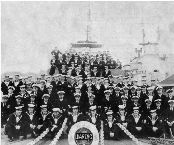 Иллюстрация к книге — Битва за Атлантику. Откуда пришли «волчьи стаи»? [i_040.jpg]