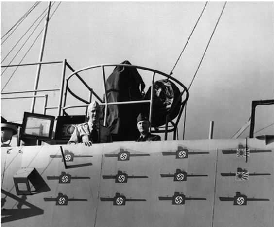 Иллюстрация к книге — Битва за Атлантику. Откуда пришли «волчьи стаи»? [i_093.jpg]