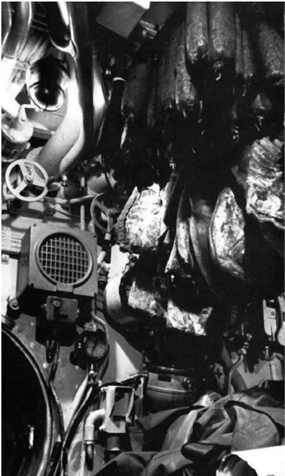 Иллюстрация к книге — Битва за Атлантику. Откуда пришли «волчьи стаи»? [i_094.jpg]