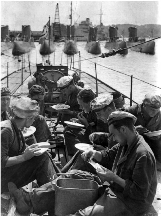 Иллюстрация к книге — Битва за Атлантику. Откуда пришли «волчьи стаи»? [i_096.jpg]