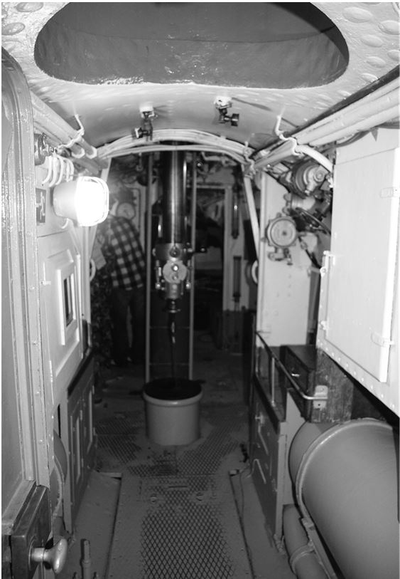 Иллюстрация к книге — Битва за Атлантику. Откуда пришли «волчьи стаи»? [i_098.jpg]