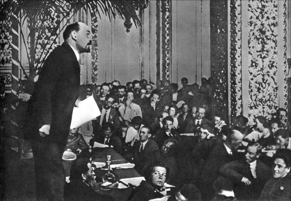 Иллюстрация к книге — Мифы и правда Кронштадтского мятежа. Матросская контрреволюция 1918–1921 гг. [i_018.jpg]