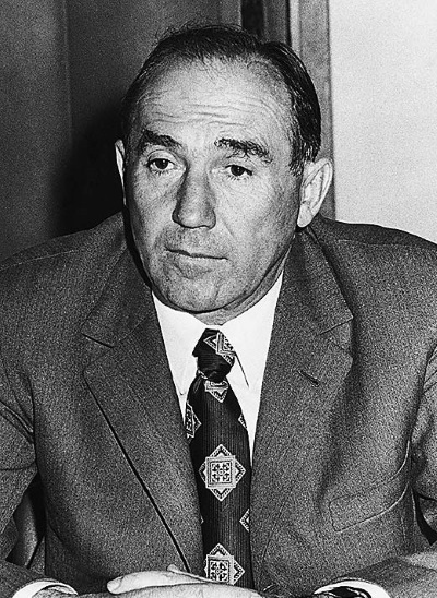 Иллюстрация к книге — Тито и товарищи [i_027.jpg]