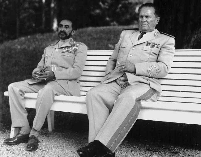 Иллюстрация к книге — Тито и товарищи [i_034.jpg]