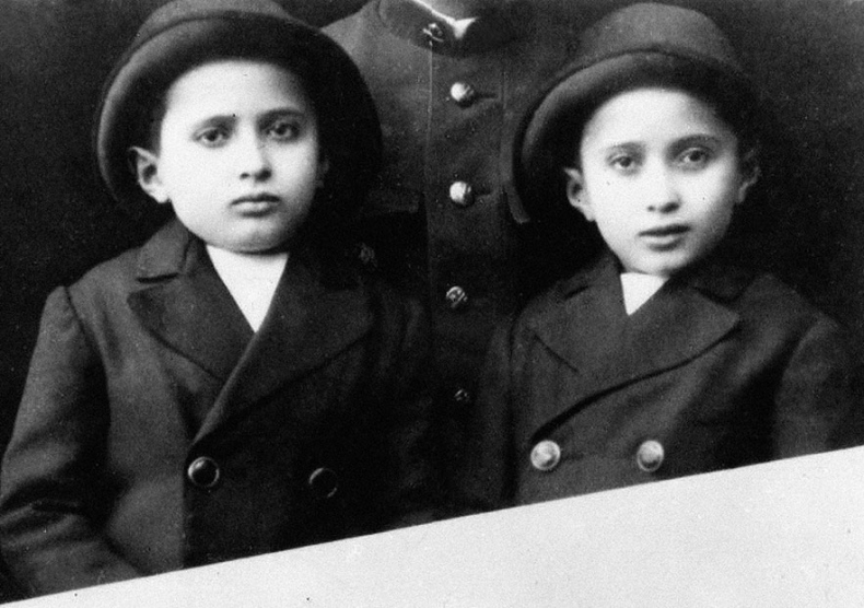 Иллюстрация к книге — Солнечное вещество и другие повести, а также Жизнь и судьба Матвея Бронштейна и Лидии Чуковской (сборник) [i_120.jpg]