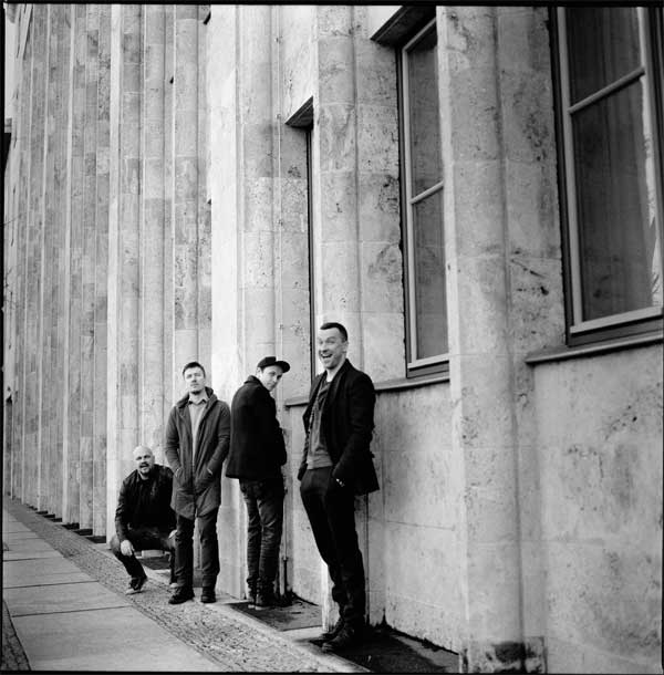 Иллюстрация к книге — BrainStorm: Ты не один. От песочницы до стадиона [i_159.jpg]