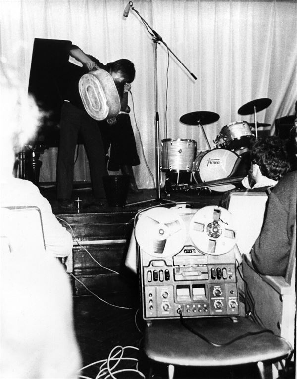 Иллюстрация к книге — Курехин. Шкипер о Капитане [i_006.jpg]