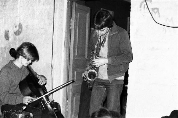 Иллюстрация к книге — Курехин. Шкипер о Капитане [i_016.jpg]