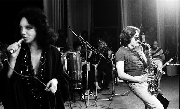 Иллюстрация к книге — Курехин. Шкипер о Капитане [i_022.jpg]