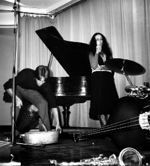 Иллюстрация к книге — Курехин. Шкипер о Капитане [i_042.jpg]