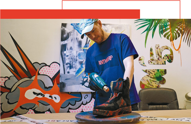 Иллюстрация к книге — Я – CEO. Как построить карьеру, бизнес в 200 странах и прожить 30 000 дней счастливо [i_049.jpg]