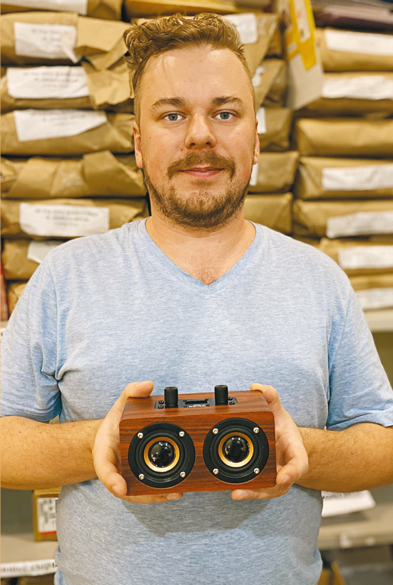 Иллюстрация к книге — Я – CEO. Как построить карьеру, бизнес в 200 странах и прожить 30 000 дней счастливо [i_089.jpg]