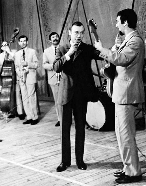 Иллюстрация к книге — Валерий Ободзинский. Цунами советской эстрады [i_023.jpg]