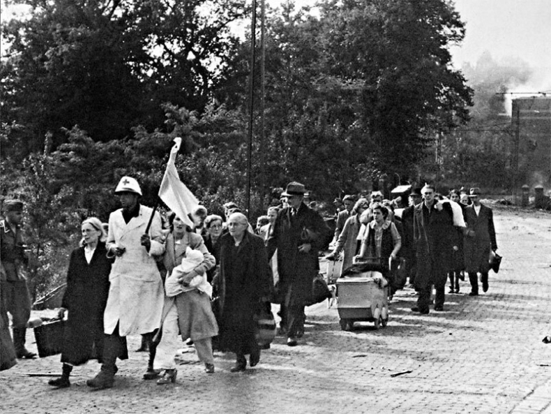 Иллюстрация к книге — Битва за Арнем. Крах операции «Маркет – Гарден», или Последняя победа Гитлера [i_054.jpg]