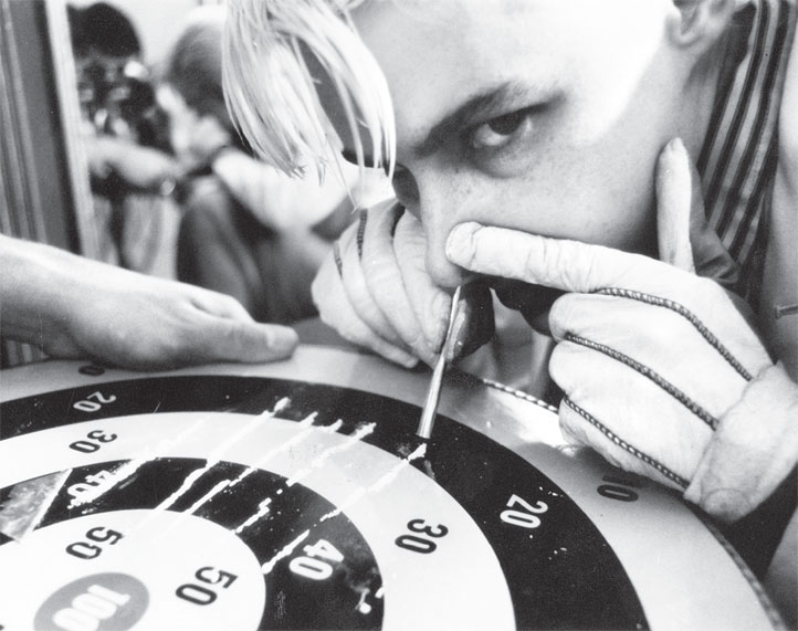 Иллюстрация к книге — Реаниматор культового кино [i_040.jpg]