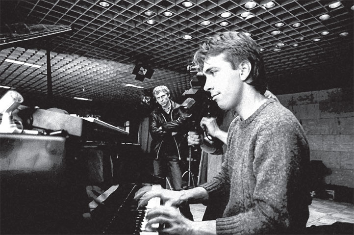 Иллюстрация к книге — Реаниматор культового кино [i_106.jpg]