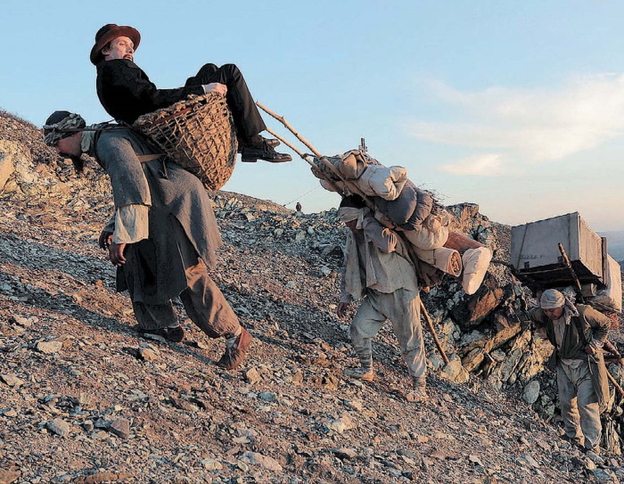 Иллюстрация к книге — Миражи советского. Очерки современного кино [i_008.jpg]