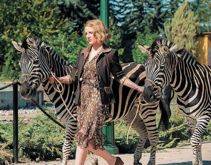 Иллюстрация к книге — Миражи советского. Очерки современного кино [i_017.jpg]