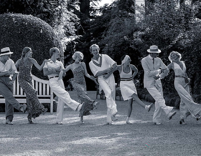 Иллюстрация к книге — Миражи советского. Очерки современного кино [i_018.jpg]