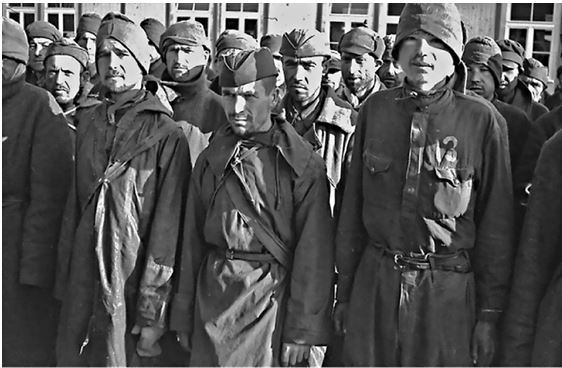 Иллюстрация к книге — Мобилизованная нация. Германия 1939–1945 [i_026.jpg]