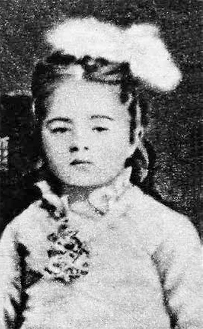 Иллюстрация к книге — Мой отец Абдул-Хамид, или Исповедь дочери последнего султана Османской империи [i_009.jpg]